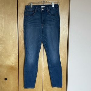 Good American size 10/30 good waist